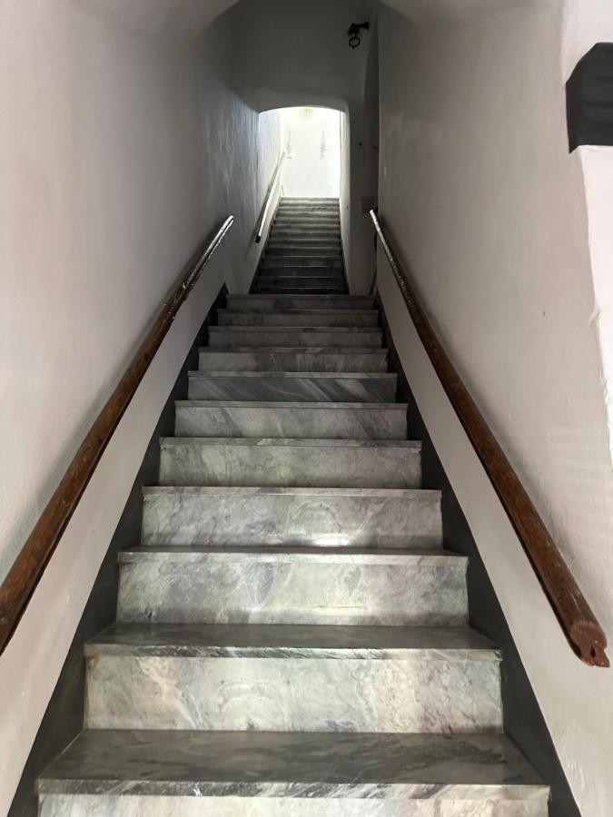 Bed and Breakfast Elegante Stanza Rossa Mottino23 Lerici Exterior foto